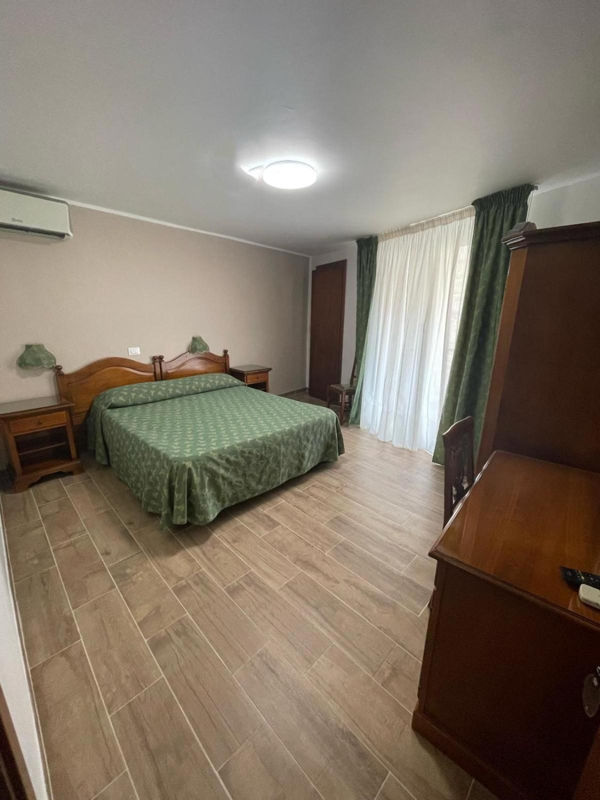 Hotel Cortese ปาแลร์โม ภายนอก รูปภาพ